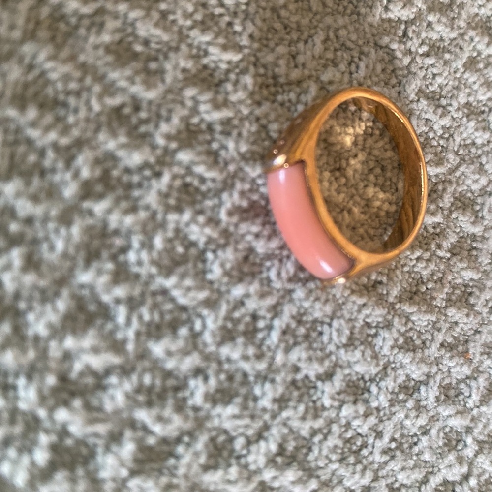 Size 5 Coral ring - Picture 6 of 7